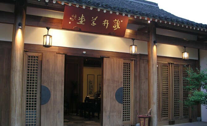 開一家真正的土菜館，可能比西餐廳還難