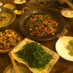 姑姑宴冒菜缺斤短兩，餐飲業(yè)菜量標注缺失
