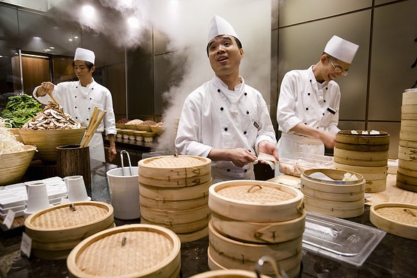 “名廚亮灶”是否能讓餐飲外賣出現(xiàn)新轉(zhuǎn)機？
