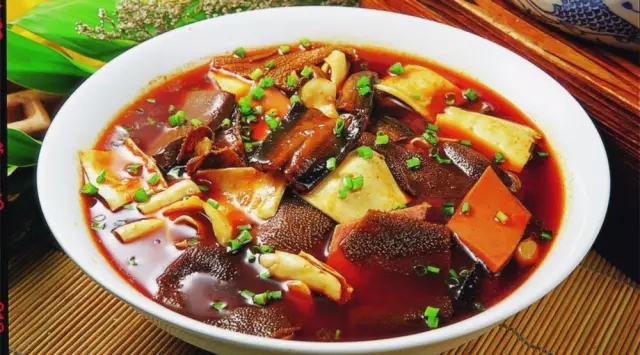 互聯(lián)網(wǎng)狂潮下被顛覆的餐飲業(yè)，死或等死？|餐飲界