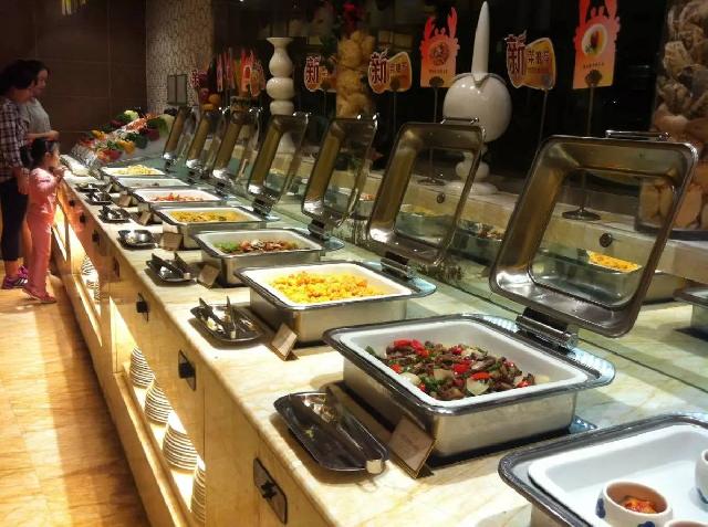  自助餐快沒法干了，活路在哪里？|餐飲界