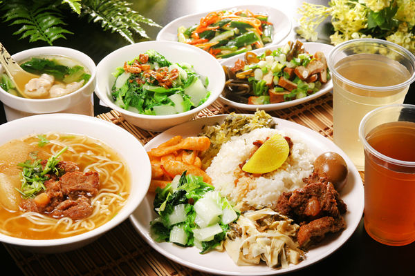 生意不好，到競(jìng)爭(zhēng)對(duì)手的飯店去吃飯就能解決嗎？|餐飲界