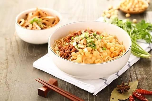 他把一個單品做到整個城市為之“瘋狂”，背后的秘密竟是這樣！|餐飲界
