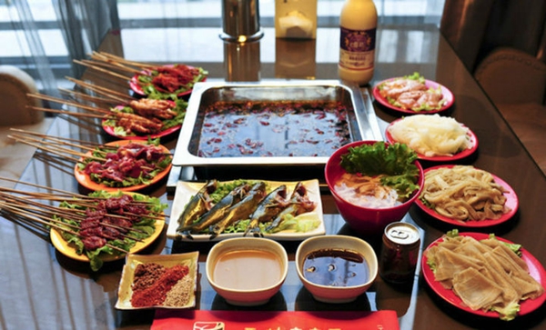 玉林串串香，這家擁有21年歷史的串串店到底是怎么活下來的？|餐飲界