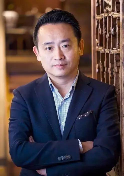 他在海外開創(chuàng)中餐米其林先河，如今要回國(guó)打造精致餐飲帝國(guó)！