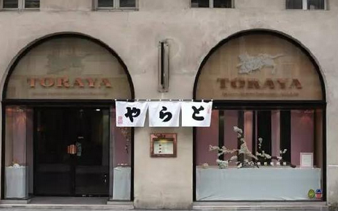 日本小吃店如何做大做強(qiáng)？我們發(fā)現(xiàn)了兩種完全不同的方法