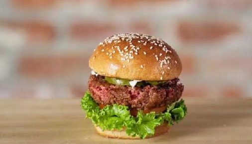 人造牛肉價(jià)格四年降了 96%，但還要 3.7 萬(wàn)元一斤