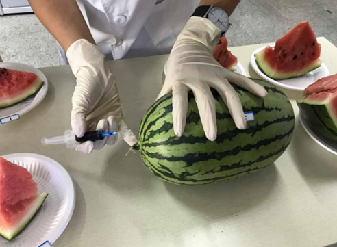 “西瓜打針”“螃蟹打針”，這些食品謠言不足信！