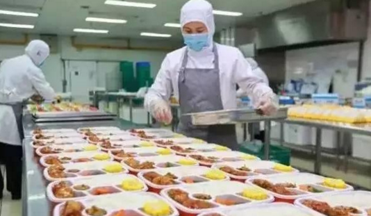 肯德基、真功夫率先“上車”，高鐵外賣這個(gè)蛋糕該怎么分？