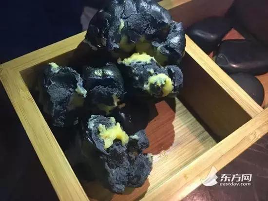 桂滿隴食盒現(xiàn)十幾條活蛆，公安機關(guān)介入調(diào)查|餐飲界