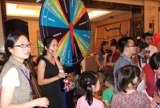 從比基尼女郎、斯巴達(dá)勇士到接吻、比xiong，餐廳營(yíng)銷正在發(fā)生怎樣的轉(zhuǎn)變？