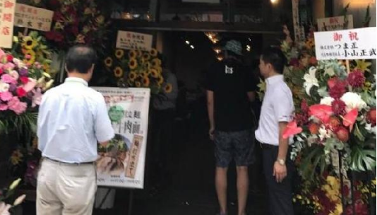100塊一碗，蘭州拉面日本首開(kāi)店排長(zhǎng)隊(duì)，能否逆襲日本拉面？