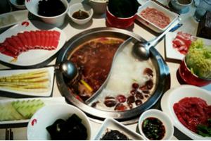 真相| 出問(wèn)題的海底撈 可不是一家簡(jiǎn)單的火鍋店！|餐飲界