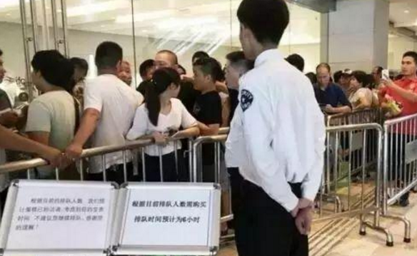 Lady M蛋糕排隊6小時80%都是黃牛，國外一家企業(yè)卻發(fā)現(xiàn)商機