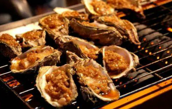 5000元開(kāi)店賣生蠔，燒烤小伙2年成酒店集團(tuán)老總！秘訣就7個(gè)字??！