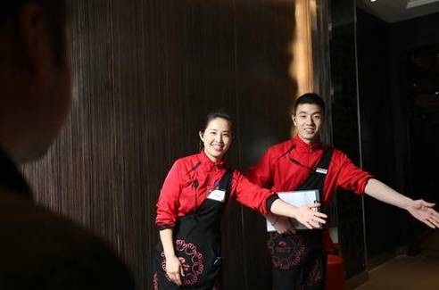 占領(lǐng)北上廣深、布局海外7國，擁有200+門店的海底撈為什么不在重慶開店？