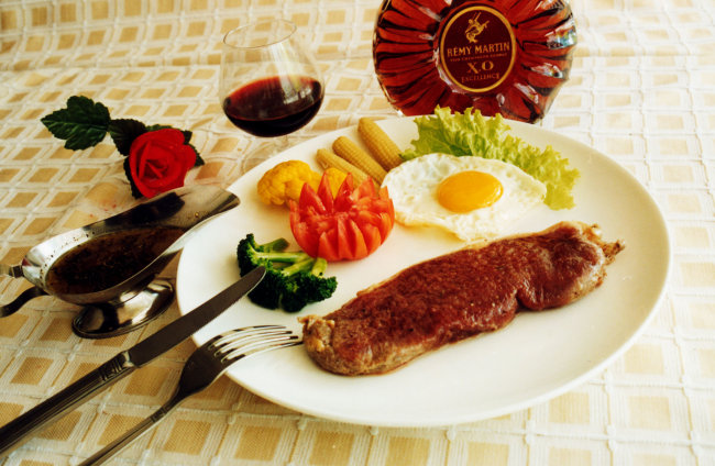推特價(jià)菜，怎么既賺流量又賺錢(qián)？|餐飲界