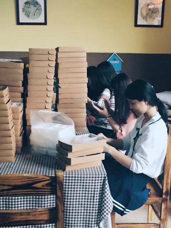 這家外賣炒出60%的復(fù)購(gòu)，全靠這個(gè)有“手段”的女文青
