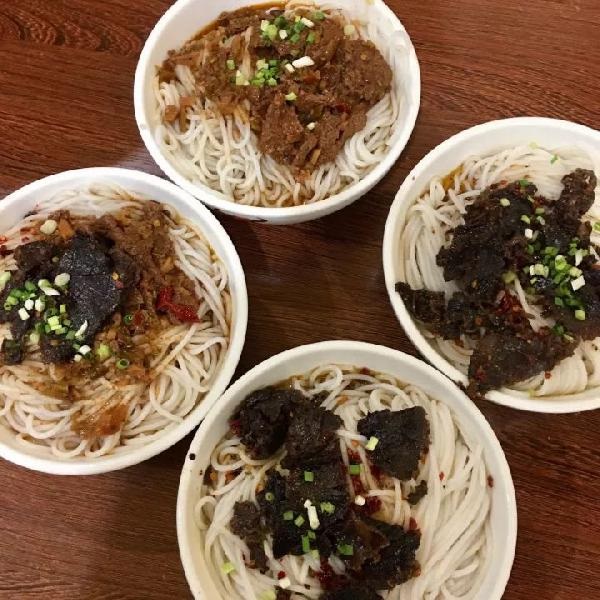 我們常德人的一天，是從嗦一碗米粉開始的