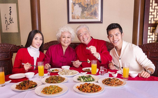 年夜飯變成了“年夜煩”，你怎么看？