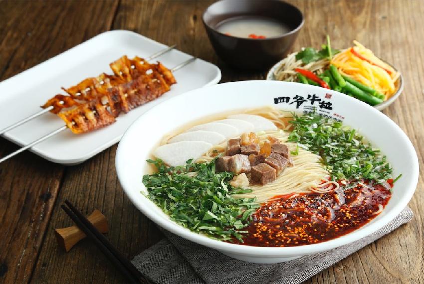 如何優(yōu)雅地吃掉一碗正經(jīng)牛肉面？