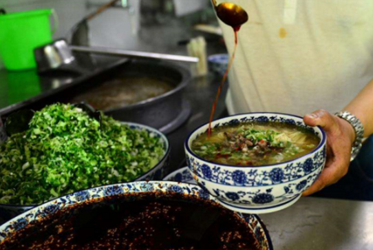 一碗上進的牛肉面！上海、杭州、蘇州三地青海拉面店摁下互聯(lián)網(wǎng)+的增收“快進鍵”