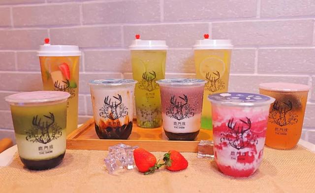 鹿角戲更名傳因資本注入，茶飲品牌緣何受資本青睞？｜餐見(jiàn)