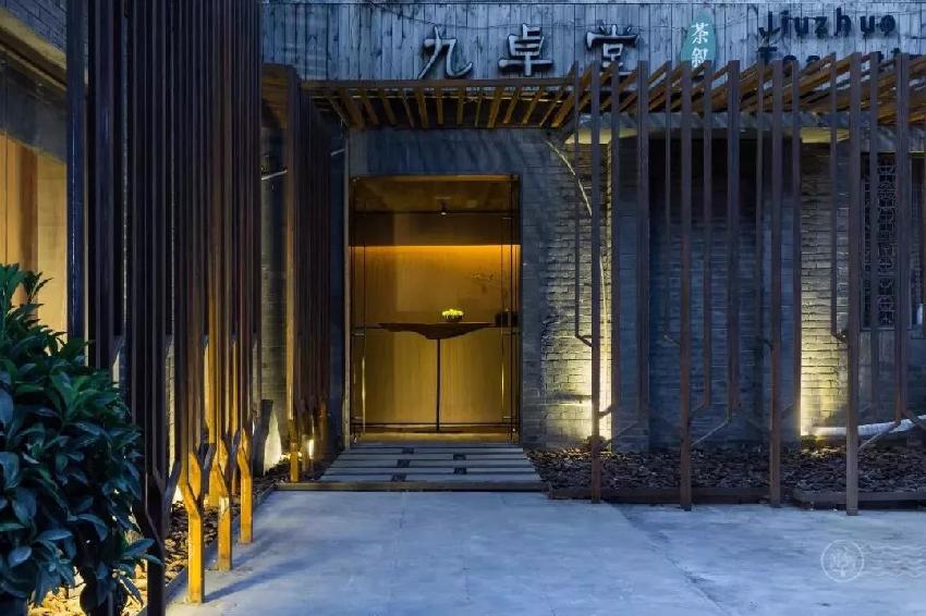 有一種比心，一定要給這家以撞色構(gòu)造的餐廳！