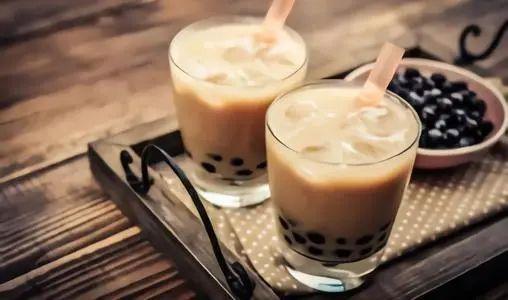 奈雪的茶、喜茶、珍蜜堂全面進(jìn)擊，疫情后的茶飲市場(chǎng)將誰(shuí)主沉浮?|餐飲界