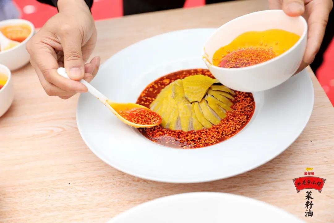  無辣不歡，看金龍魚外婆鄉(xiāng)小榨菜籽油如何打動辣食愛好者的胃？