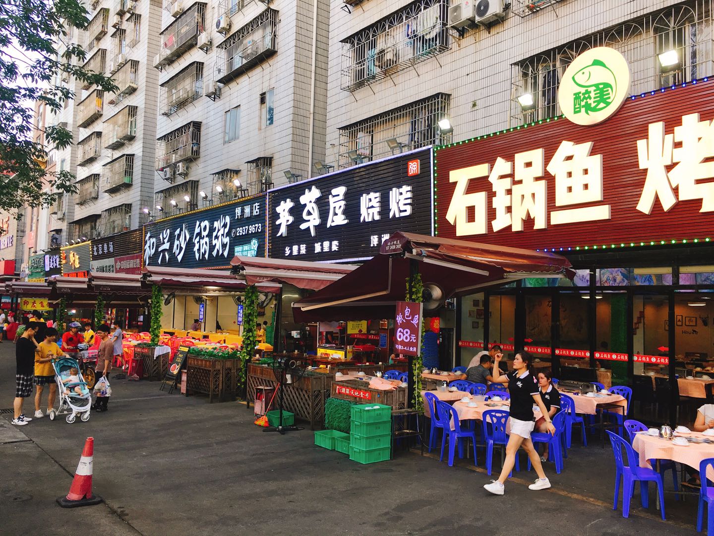 “成癮型”餐飲，正在收割一代年輕人?