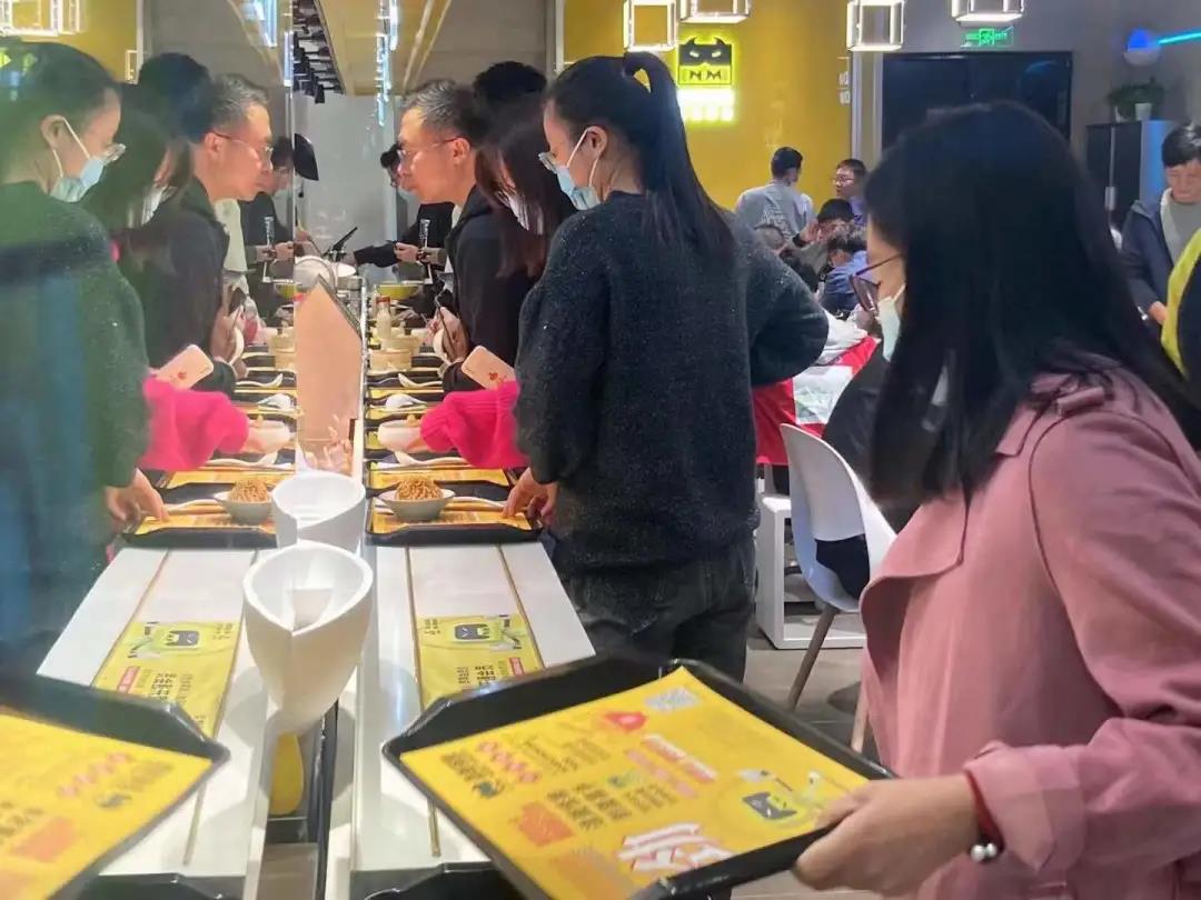 數(shù)字賦能餐飲，智能面館或成下一個風口！| 品類觀察|餐飲界