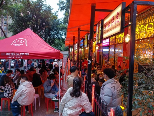 油炸噴香涮煮入味，看這家串串如何做到日排400+
