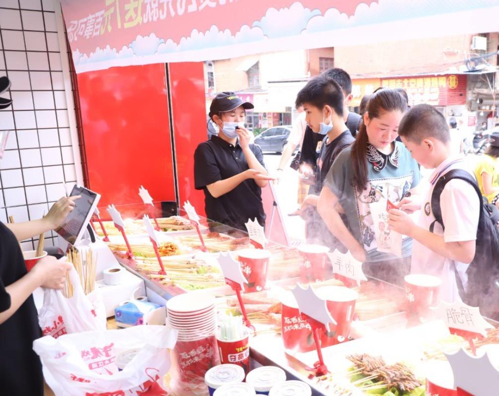 用微信可直接點外賣，騰訊推出企業(yè)推幫餐館自動攬客