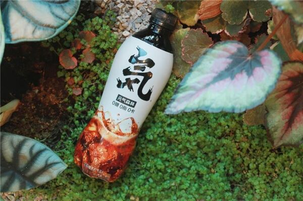 元?dú)馍挚蓸肺稓馀菟缴鲜校惶砑颖郊姿徕c等防腐劑及磷酸