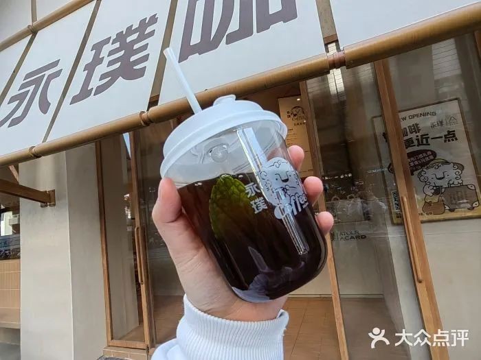 三頓半和瑞幸的相遇，是業(yè)態(tài)重塑還是渠道延伸？