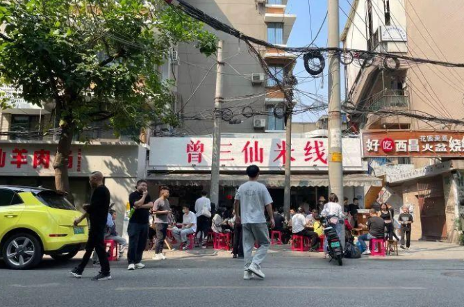 日營(yíng)業(yè)額2萬(wàn)的米線店，有哪些過(guò)人之處？|餐飲界
