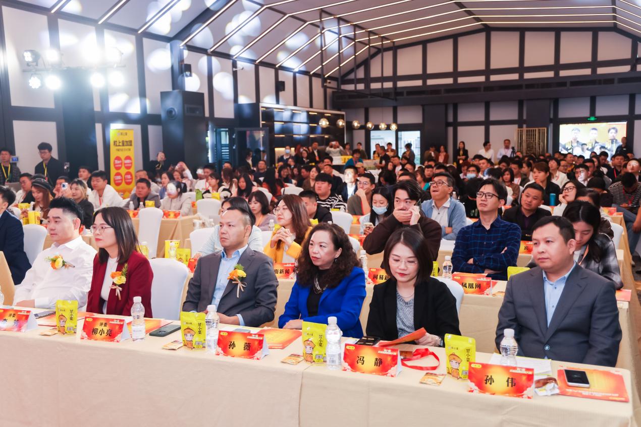 板栗界的“炒王”！上海小伙年炒20噸，勇奪板栗炒制大賽冠軍