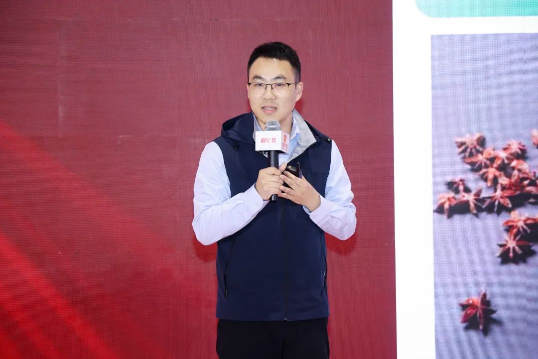 從區(qū)域小店到全球布局：楊國(guó)福如何用供應(yīng)鏈撬動(dòng)千億麻辣燙市場(chǎng)？|餐飲界