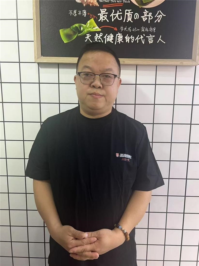14年堅(jiān)守張亮麻辣燙，一個(gè)小鎮(zhèn)老板的長(zhǎng)期主義勝利|餐飲界